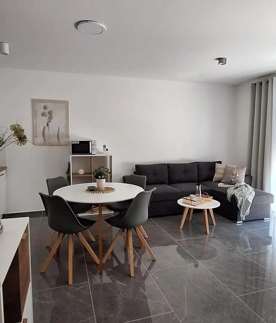 Apartment Gabrijel Okrug Gornji Croatia